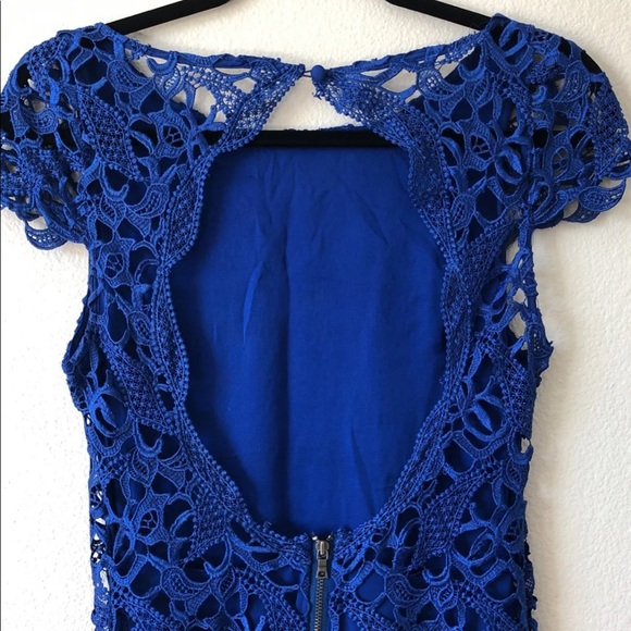 Alice + Olivia Lace Blue Dress - Picture 4 of 6